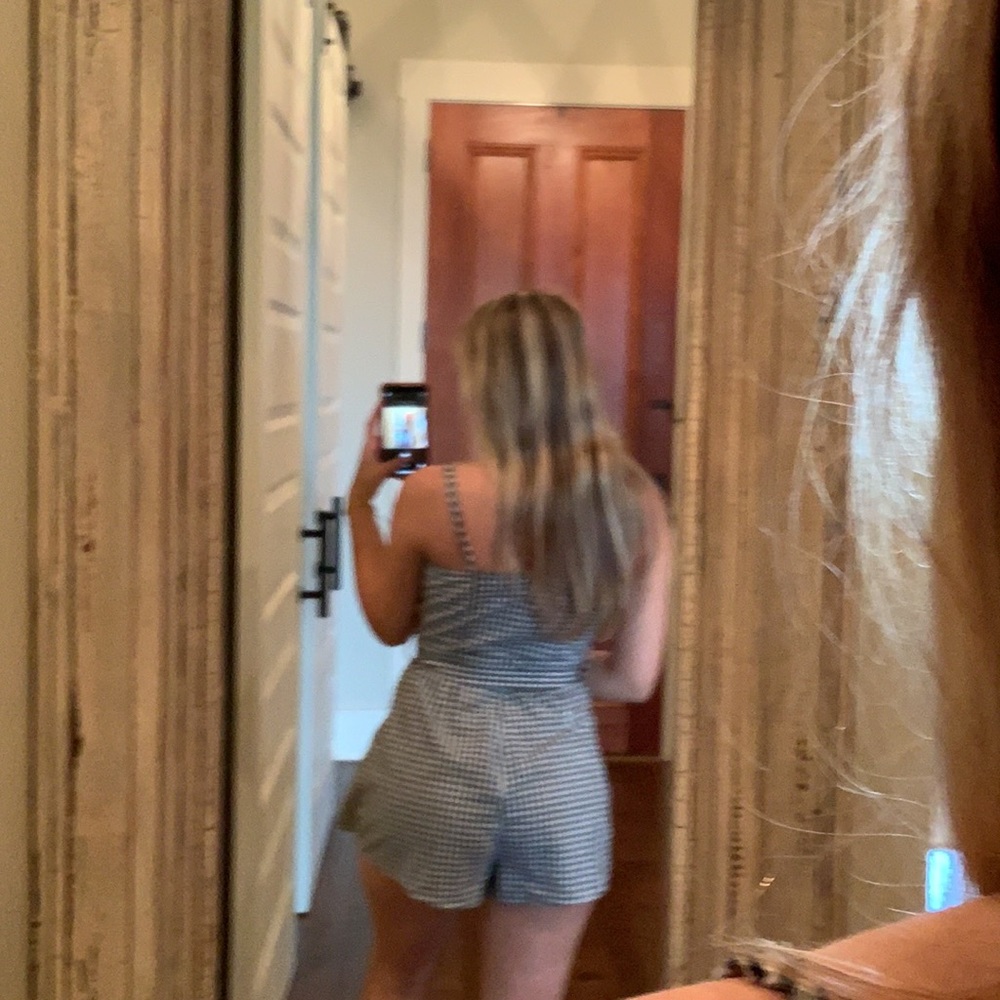 Checkered Romper - Picture 4 of 4